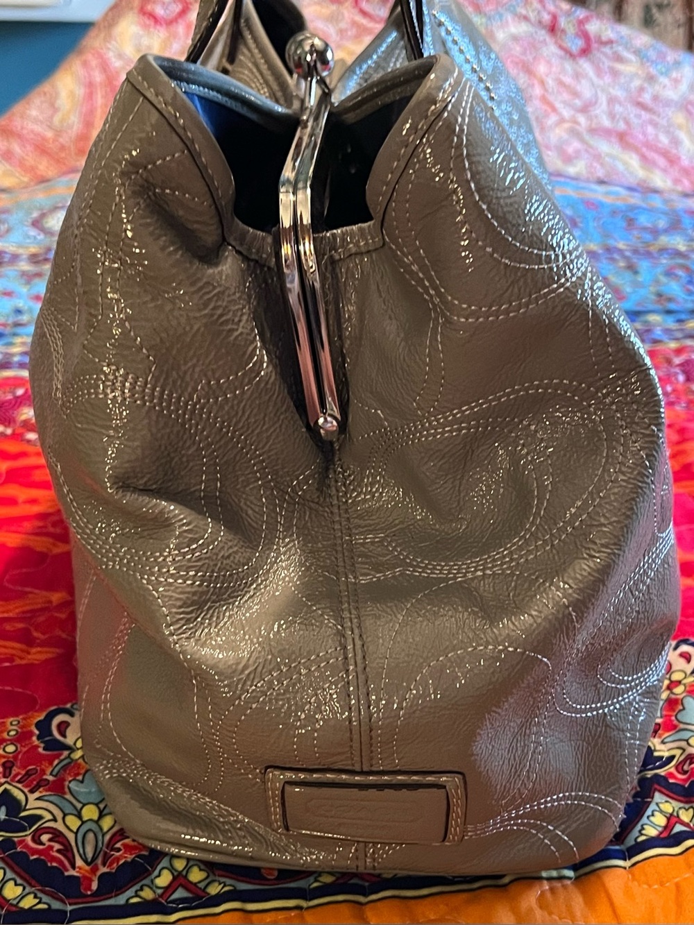Like New Coach Signature Stitch Framed Carryall Shoulder Bag with Kisslock—Gray - Picture 14 of 16